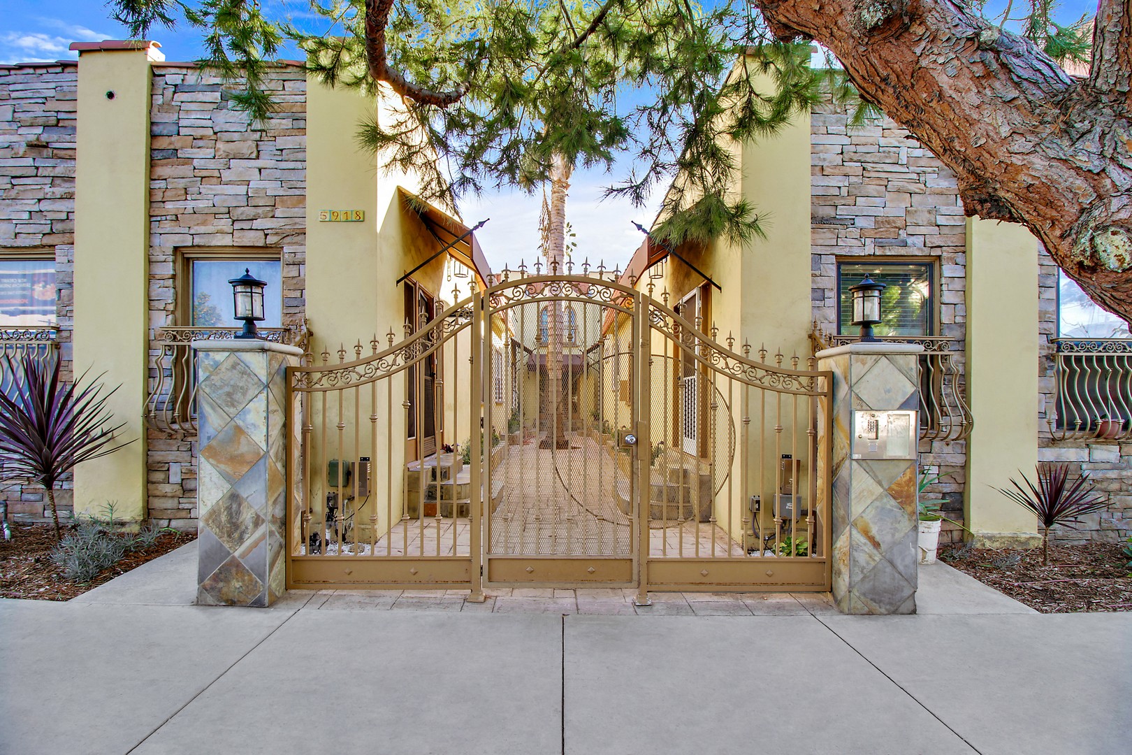 Barton Apartments 3